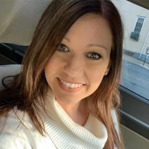 Meet your Posher, Crystal